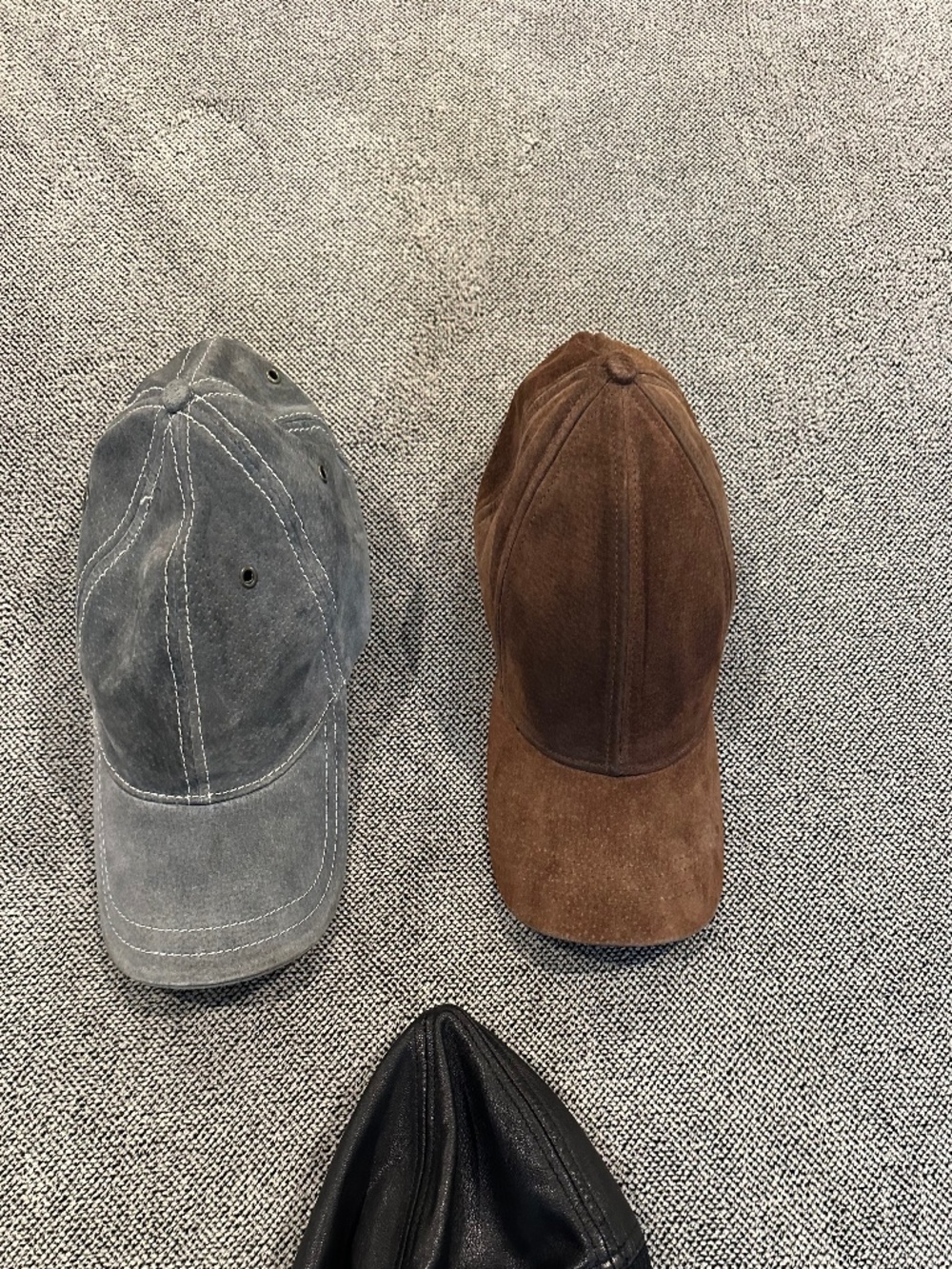 Wilsons leather and suede caps